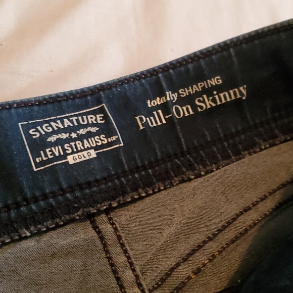 Jeans - Picture 3 of 5